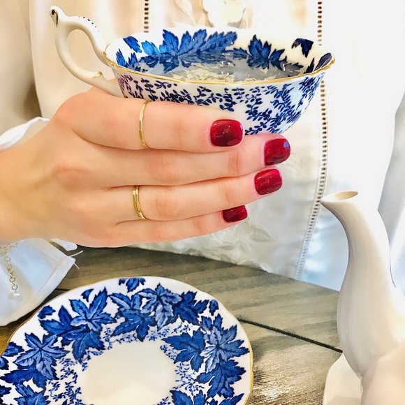 14K gold-filled hammered stacking ring - Picture 3 of 4